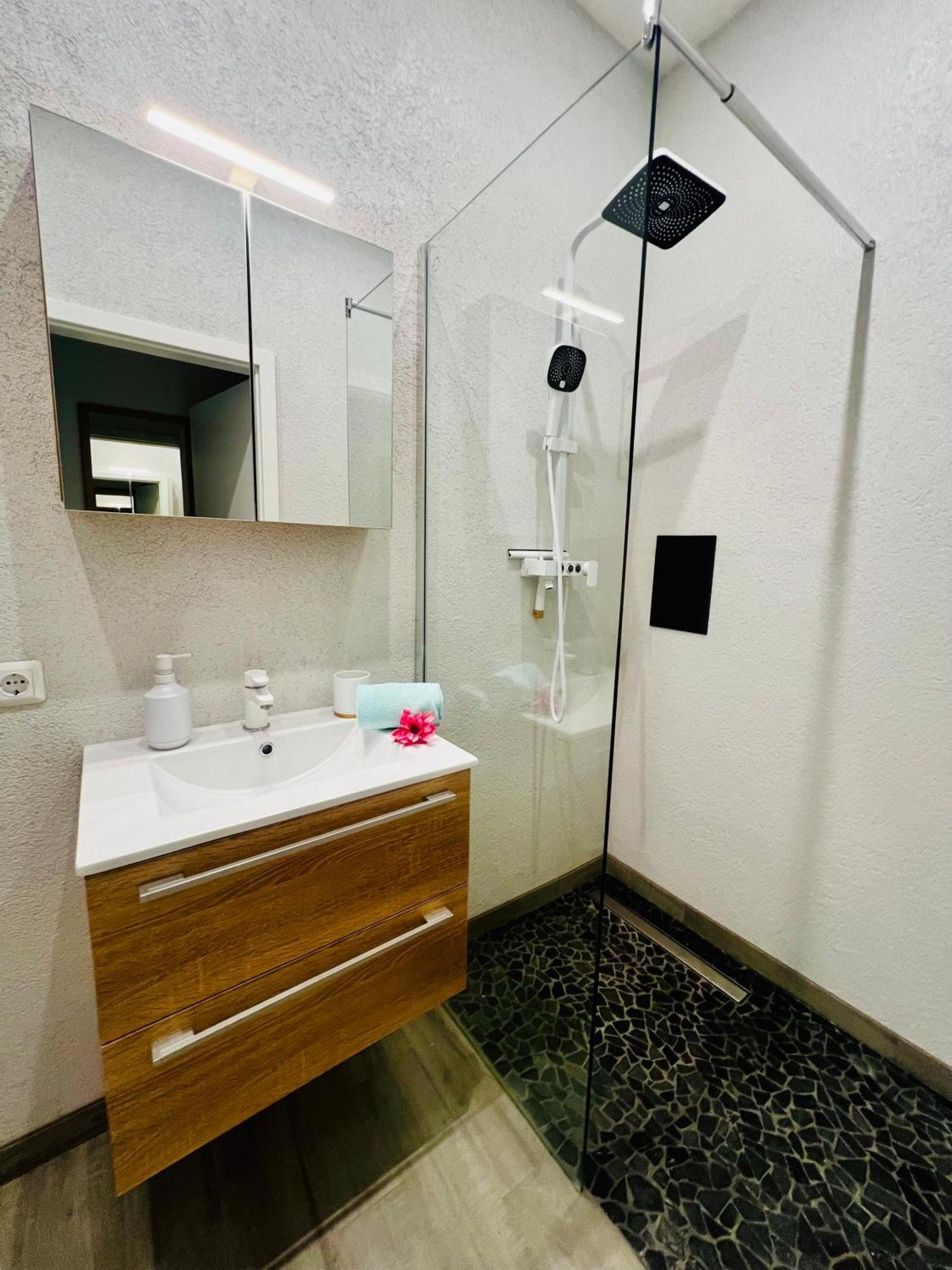 Holi Day Spa 2-Bett Zimmer App 4 Berlín Exteriér fotografie